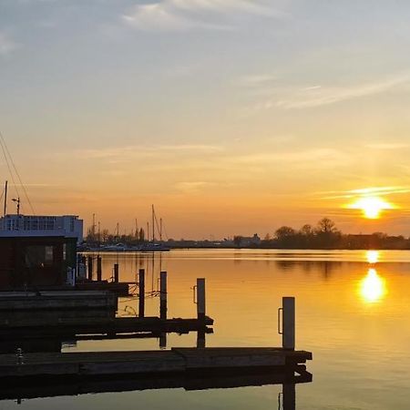 Hausboot Wilhelmshaven - Traum Unterkunft An Der Jade Eksteriør bilde